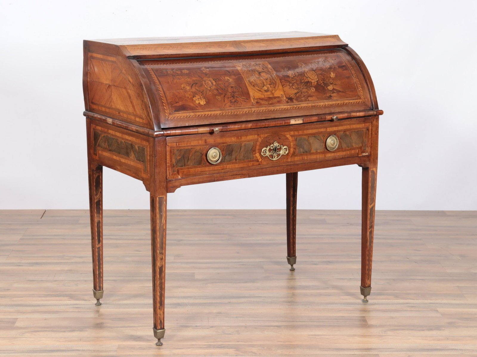 Neo-Classical Marquetry Cylinder Bureau, 18th C.: Neo-Classical Marquetry and Tulipwood Cylinder Bureau, 18th C. Dimensions: 40.5" H x 39" W x 22.25" D From a Kent Connecticut Collector