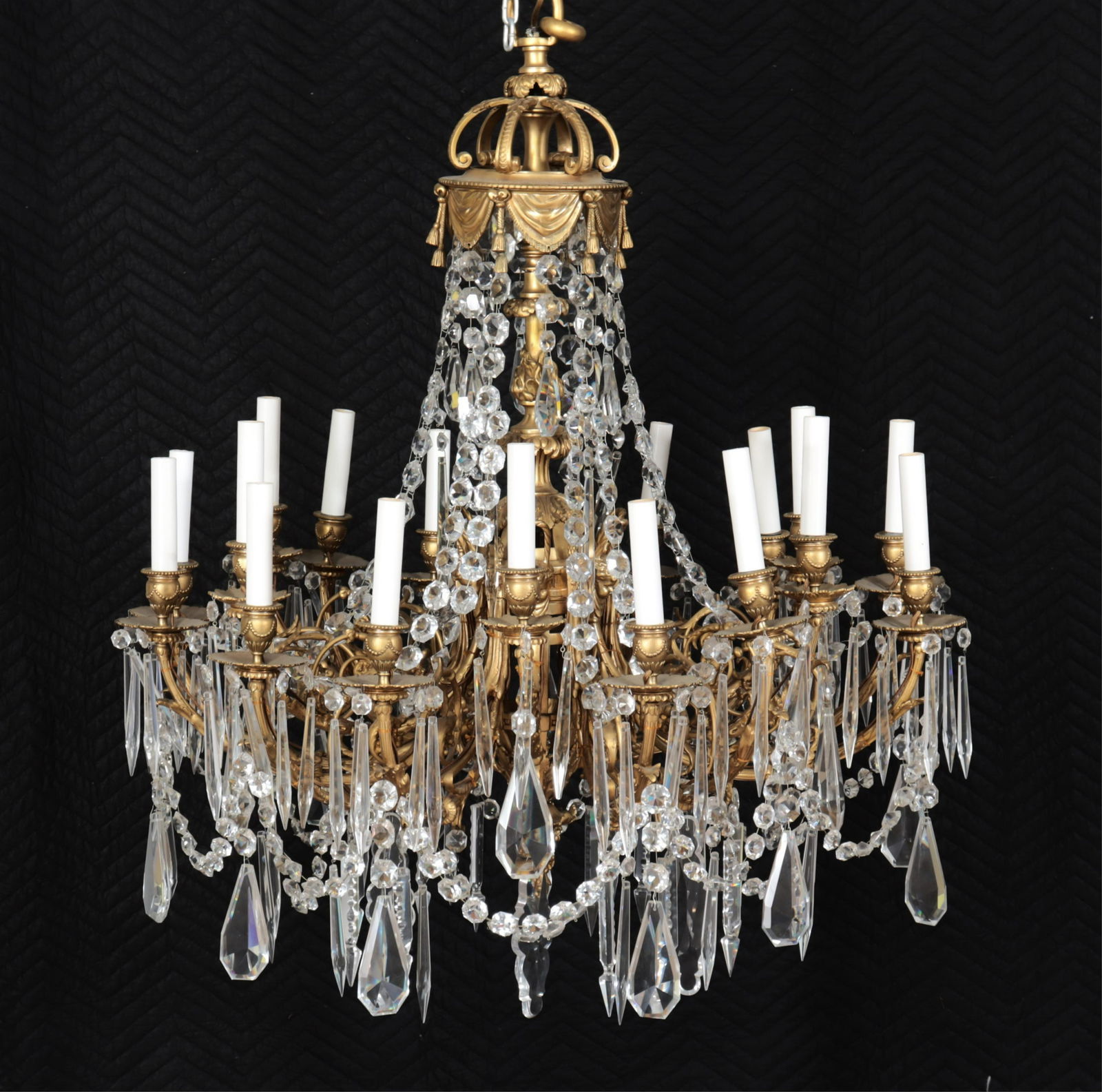 Louis XV Style Brass 18 light Chandelier (1 of 5)