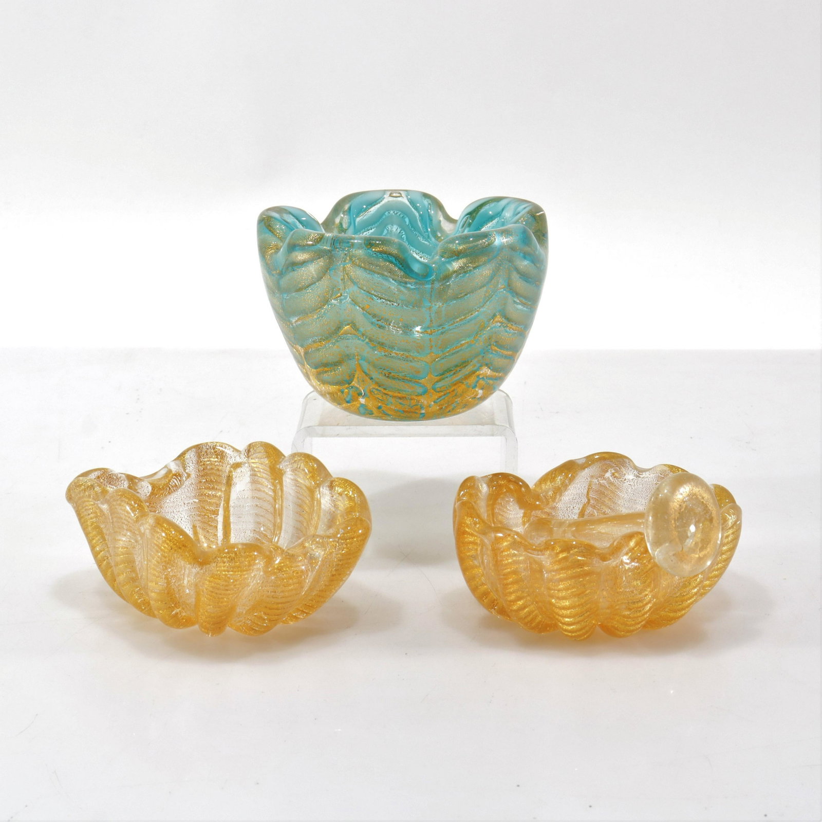 Barovier & Toso - Gilt Glass Bowls, Mortar/Pestle: Barovier & Toso - 2 Gilt Glass Bowls and Mortar & Pestle, Mid 20th C., unmarked Dimensions: Larger 4.25" Dia.