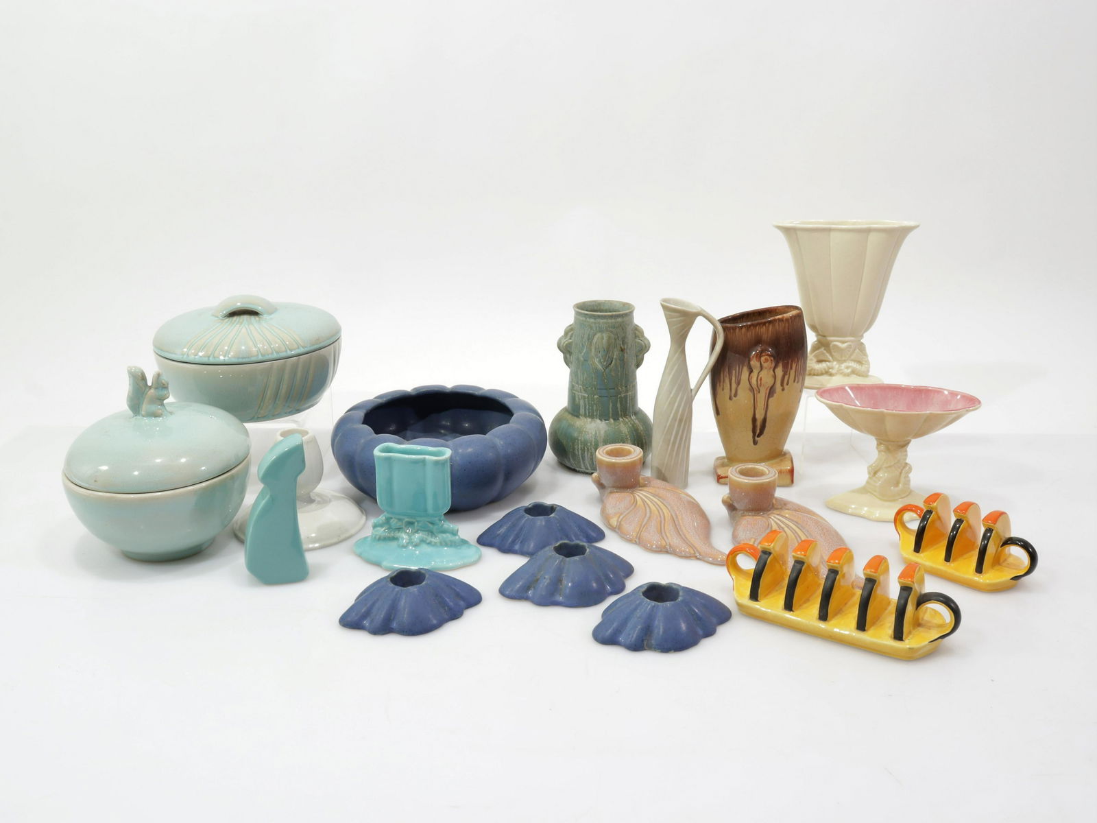 Art Deco & Mid Century Pottery Table Articles (1 of 10)