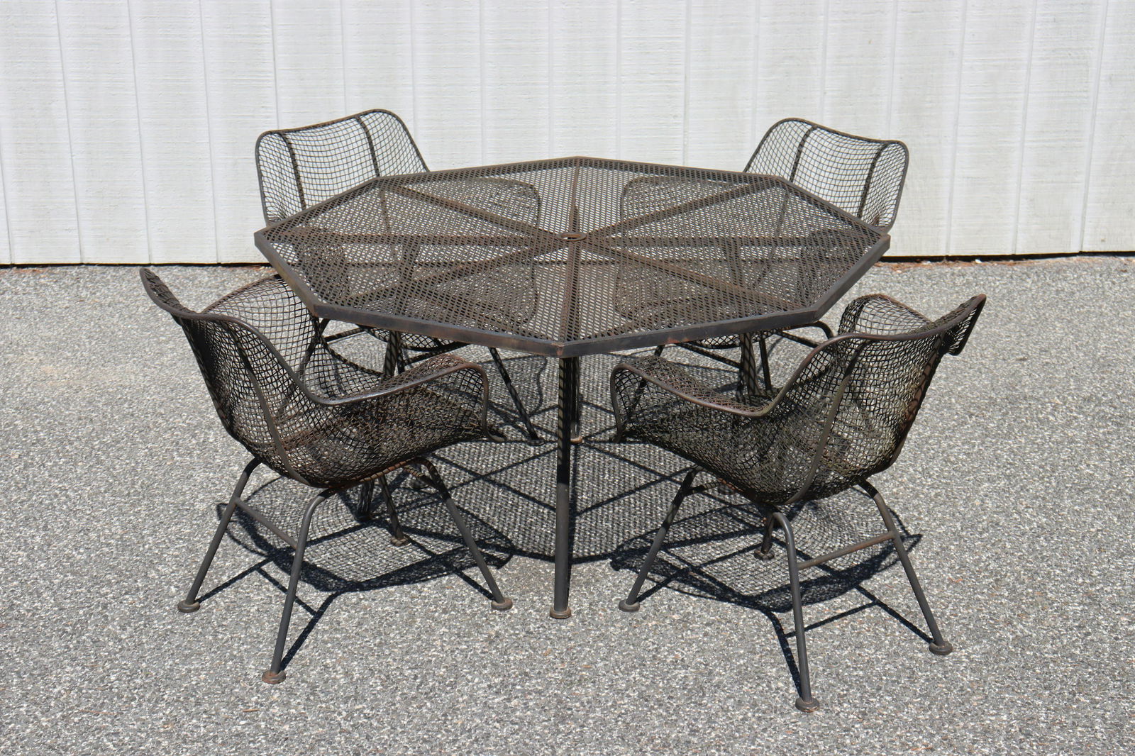Russell Woodard Sculptura Table & Chairs (1 of 7)