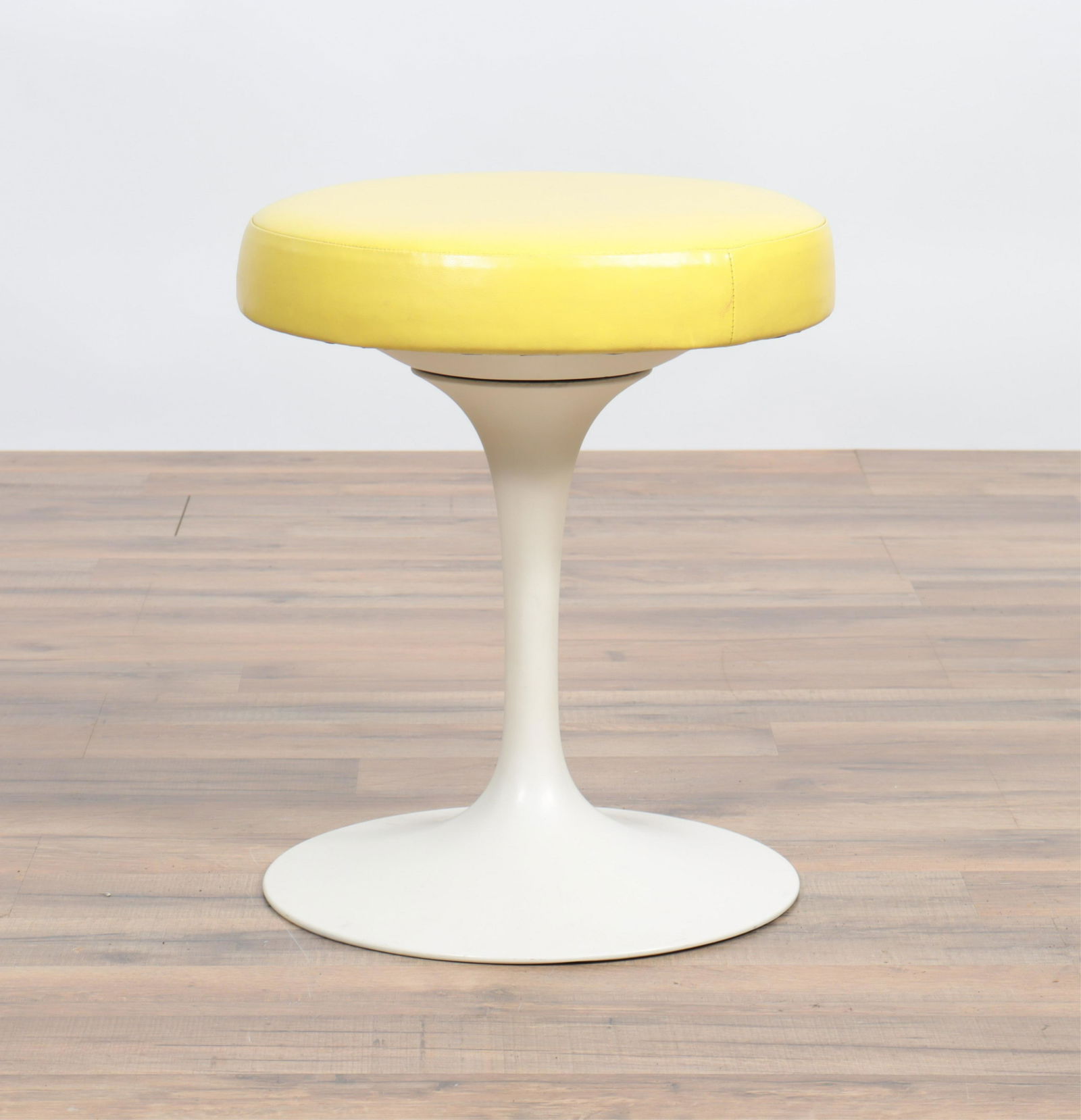 Eero Saarinen/Knoll - BR51 Stool, c.1960 (1 of 3)