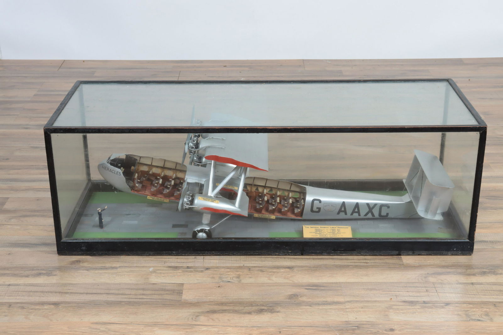 Imperial Airlines - Scale Model of the Heracles (1 of 6)