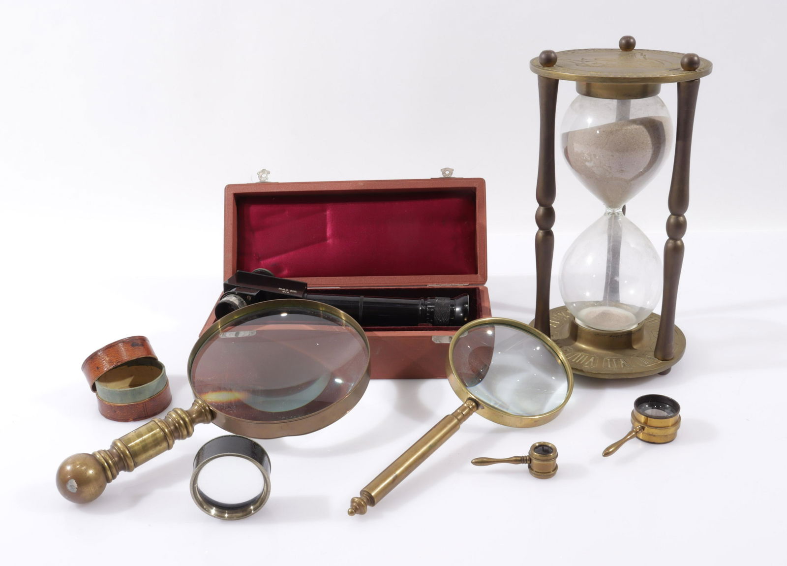 Magnifying Glasses & Hour Glass (1 of 8)