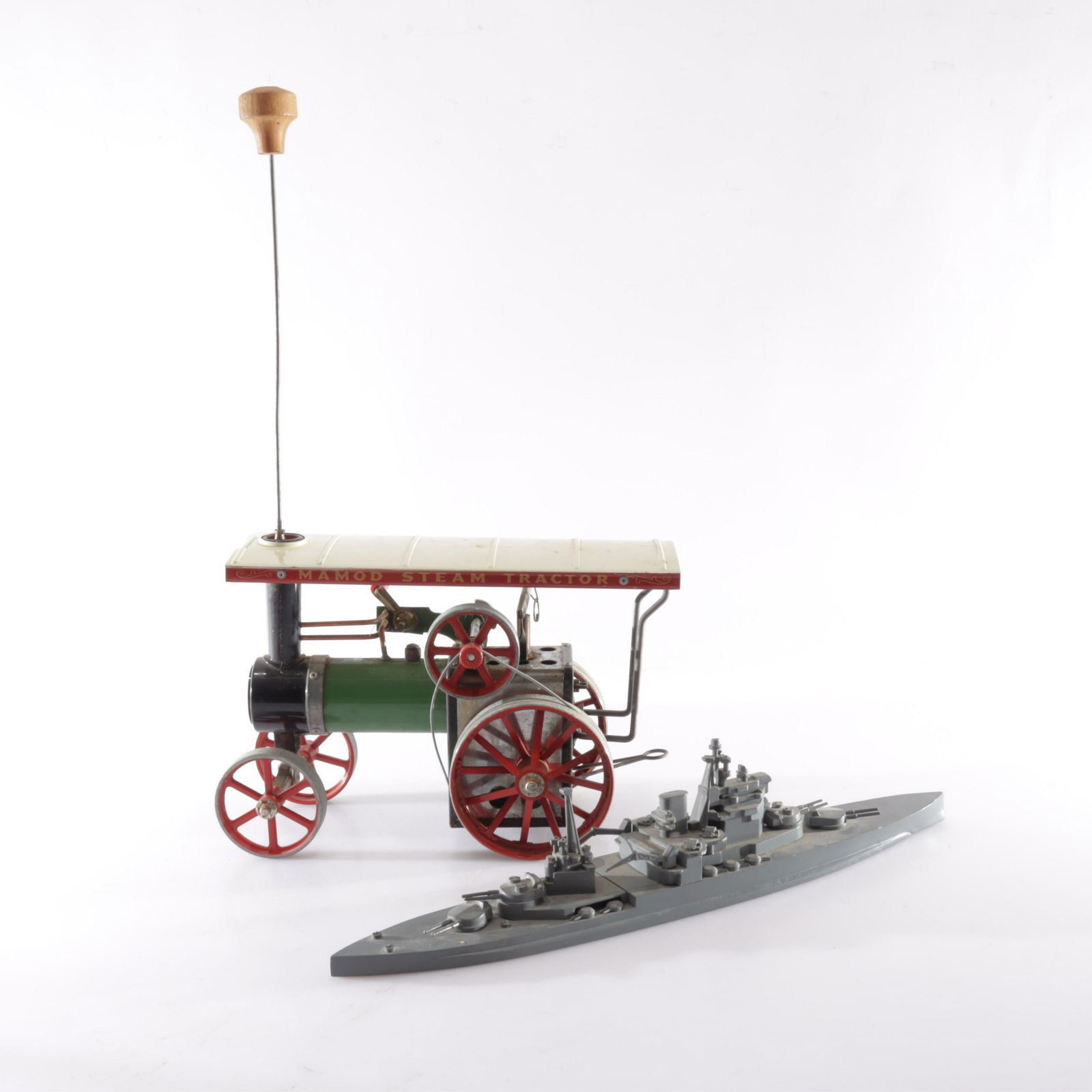 Mamod Steam Tractor & Toy Battleship (1 of 7)