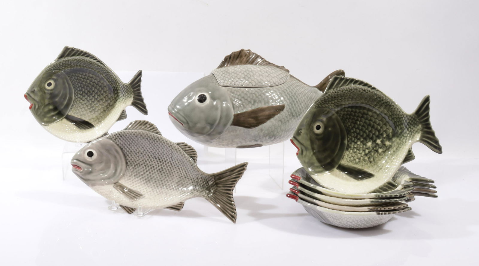 Portuguese Pottery Bouillabaisse Set (1 of 6)