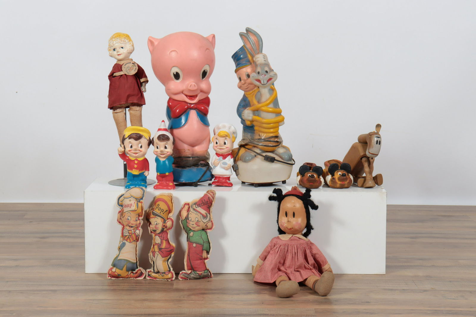 VTG Advertising & Cartoon Character Dolls, Shoes (1 of 6)