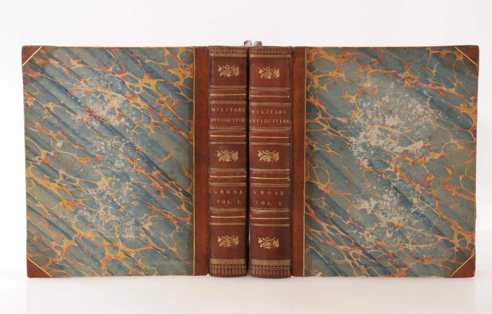 Francis GROSE. Military Antiquities ...: Francis GROSE. Military Antiquities Respecting a History of the English Army from the Conquest to the Present Time.... A New Edition with Material Additions and Improvements. London: 1801. 2 volumes, 