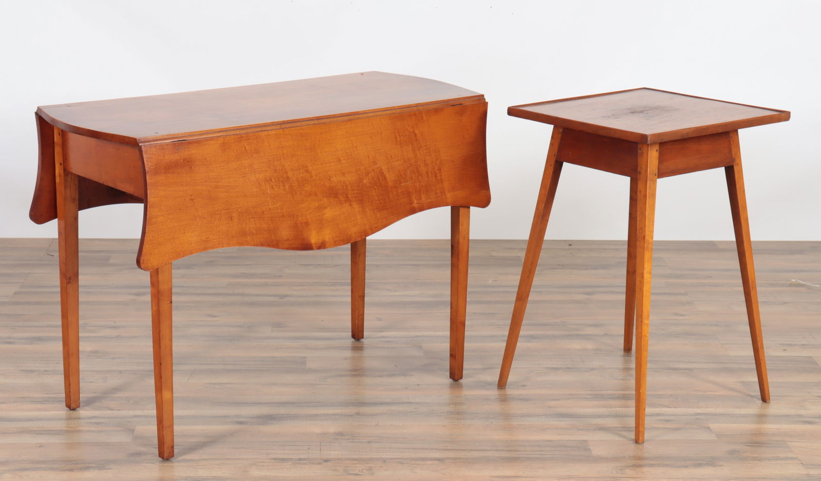 L. 19th C. Figured Maple Drop Leaf Table Stand (1 of 11)