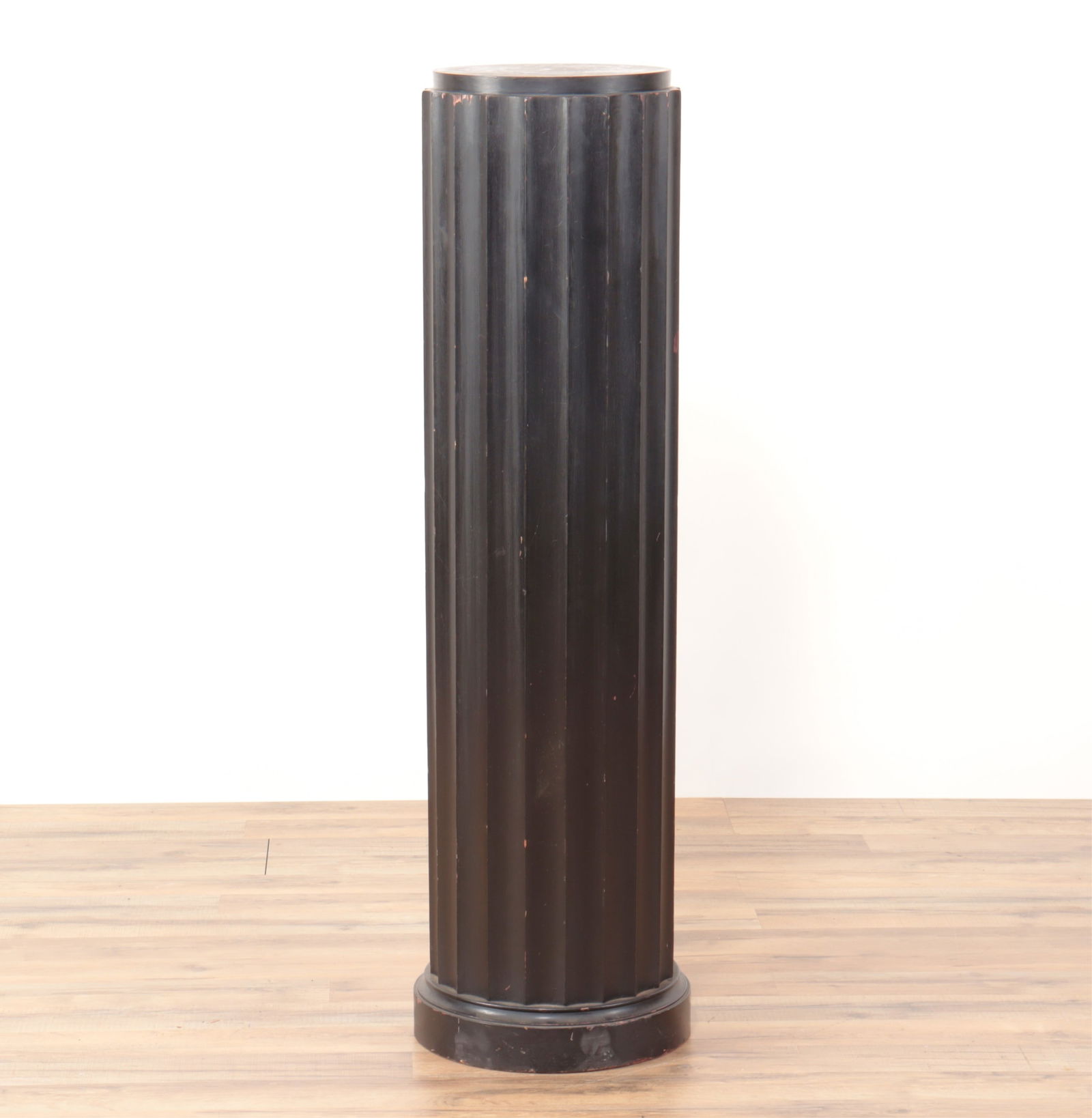 Classical Style Black Painted Pedestal (1 of 3)