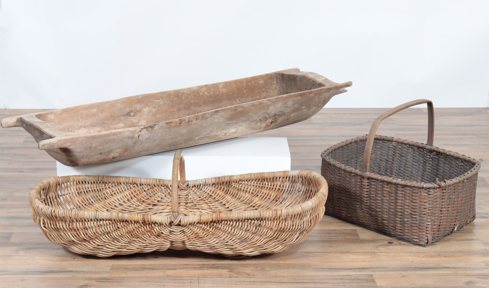 Pine Trencher Bowl & Two Large Baskets (1 of 10)