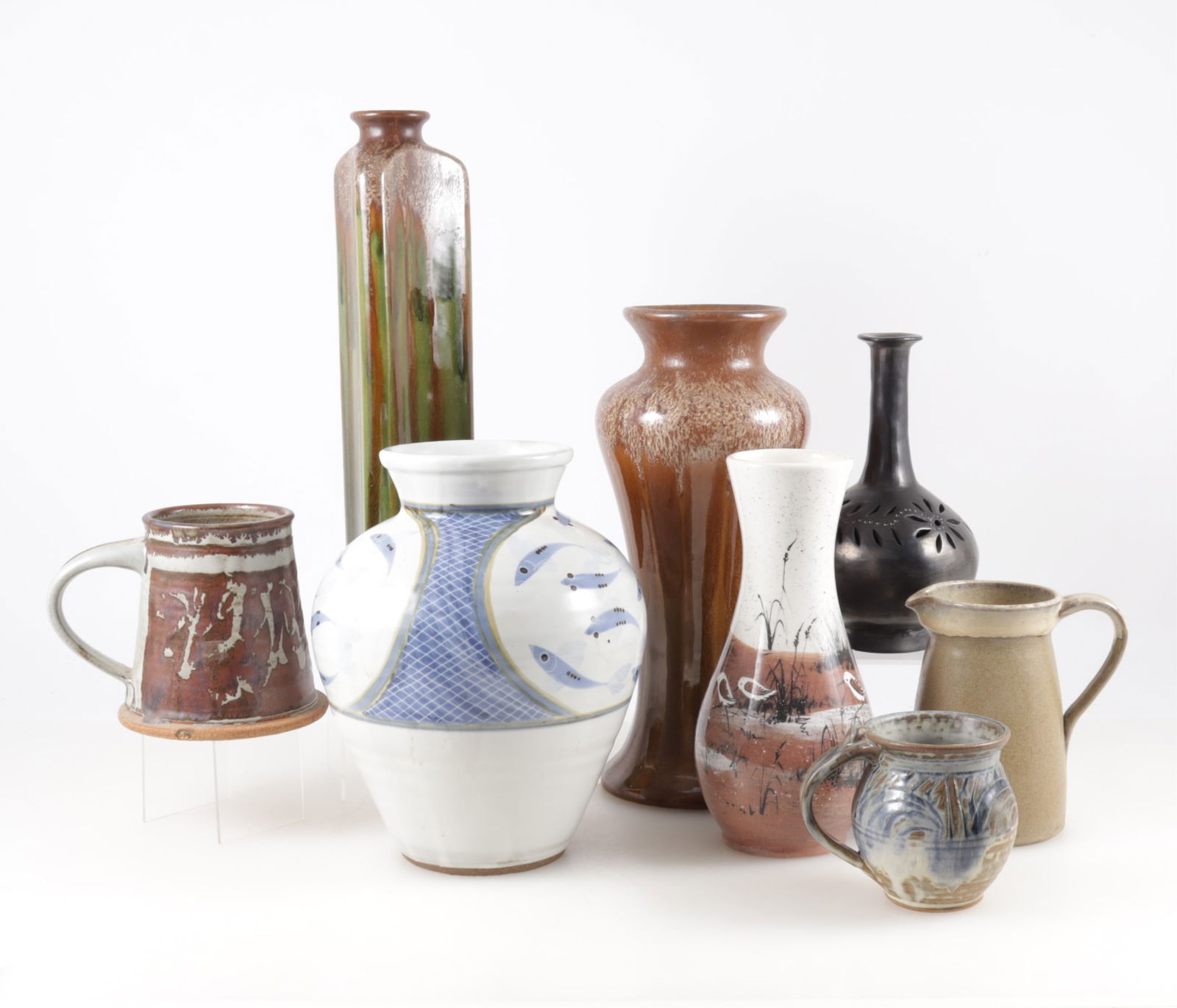 8 pcs. Modern Pottery (1 of 5)