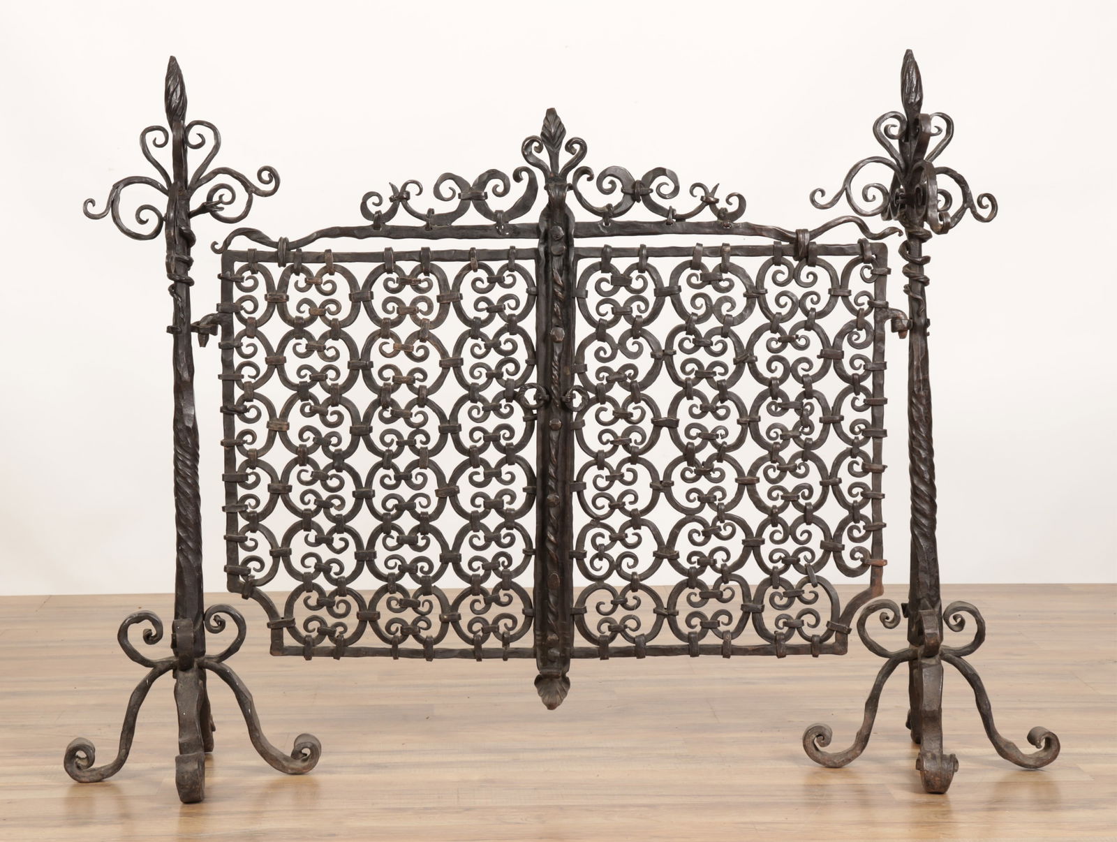Arts & Crafts Style Wrought Iron Fireplace Screen (1 of 6)