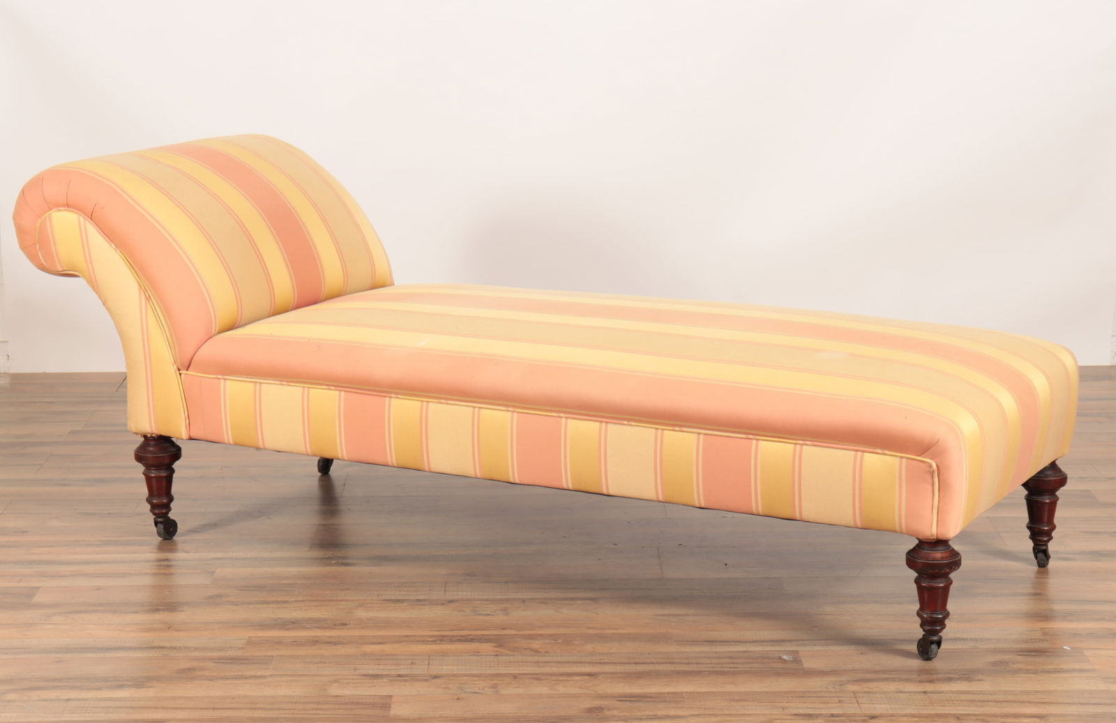 Aesthetic Movement Walnut Recamier, 19th C. (1 of 7)