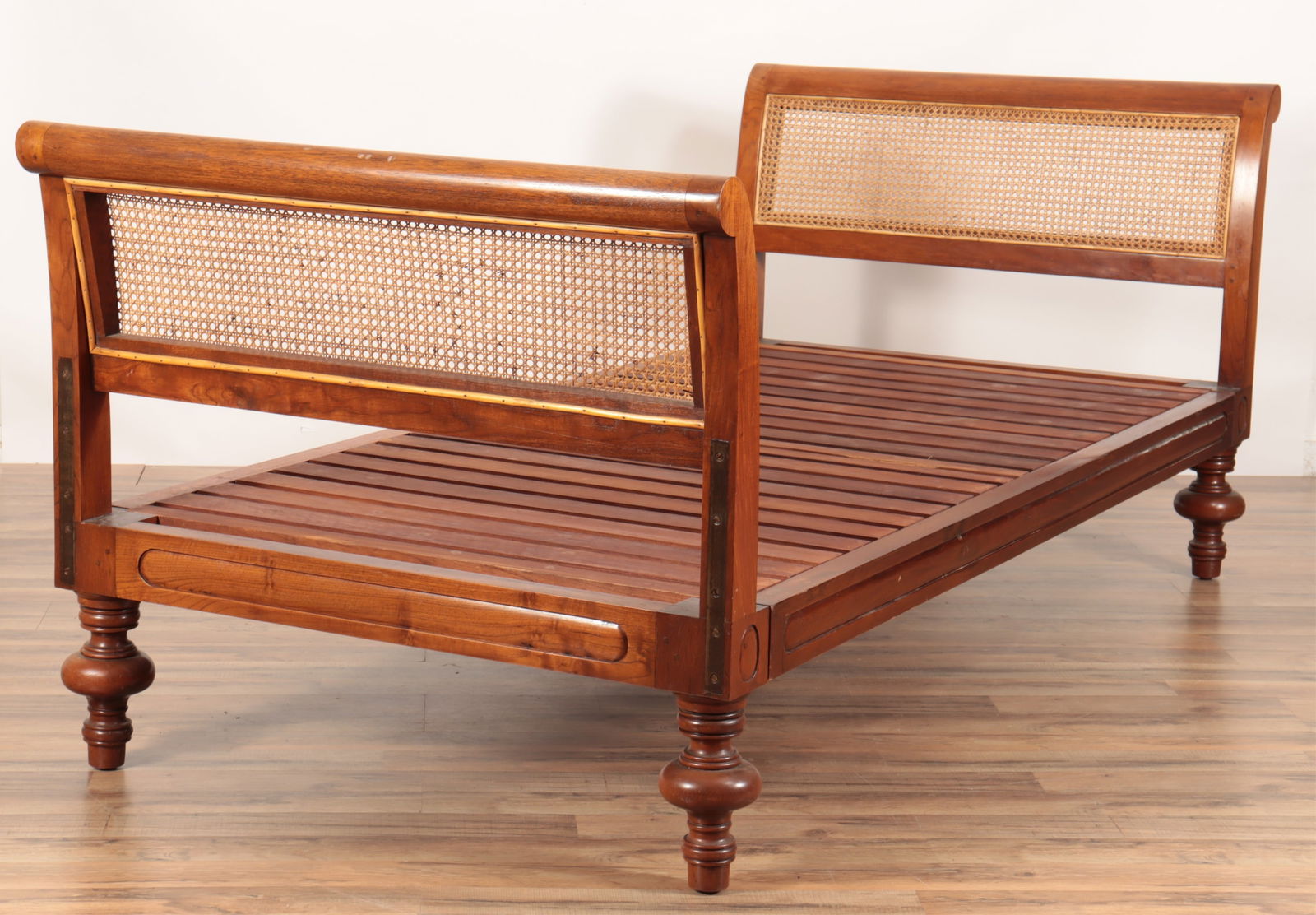 Anglo-Indian Teak Daybed (1 of 8)