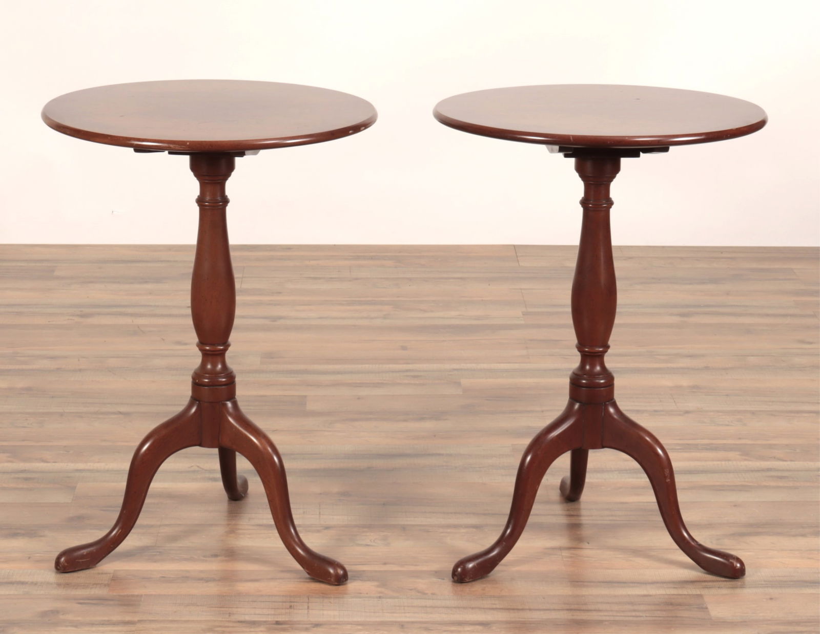 Kittinger - Pair Mahogany Tilt-Top Tripod Tables (1 of 7)