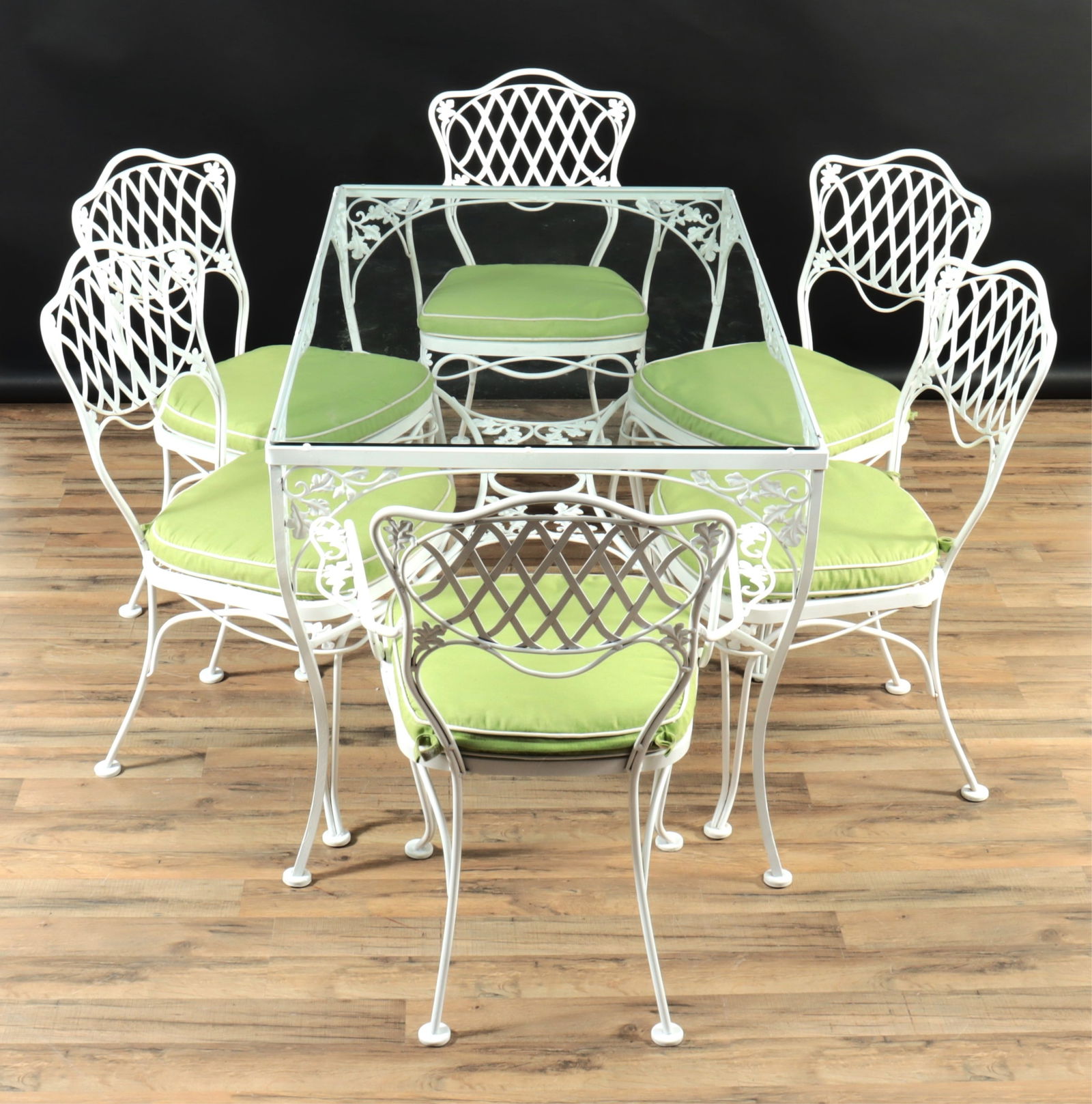 Woodard Art Nouveau Iron Table & Chairs (1 of 10)