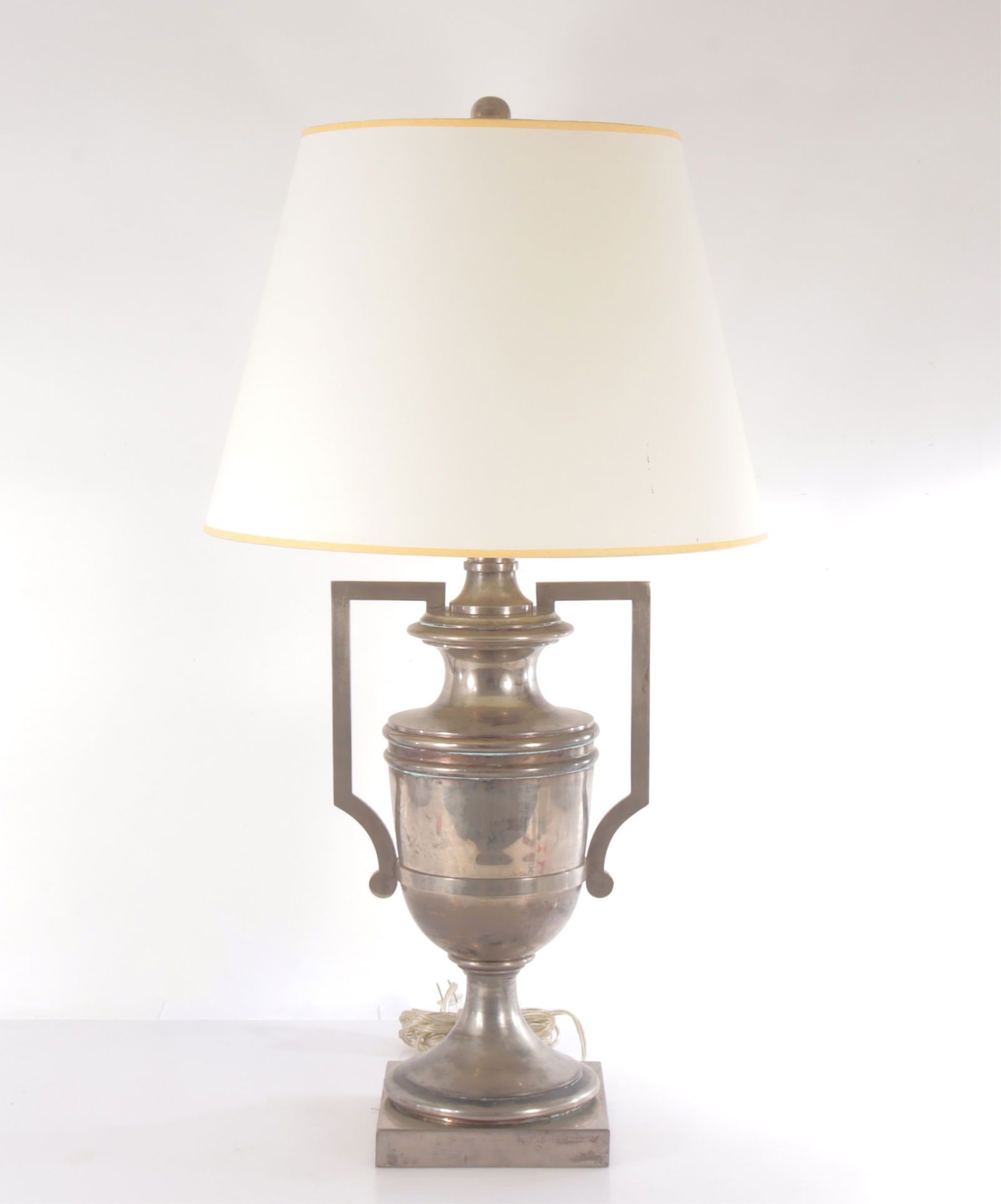 Visual Comfort & Co Classical Urn Table Lamp (1 of 6)