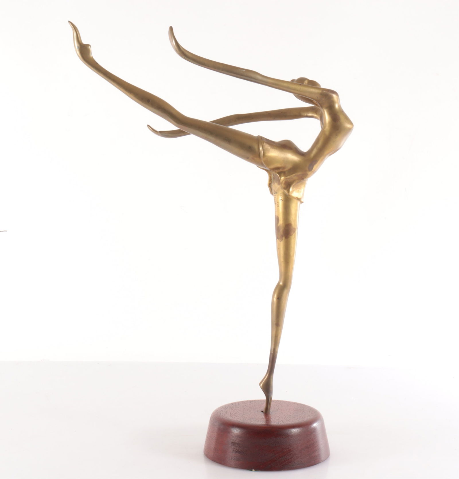 Hattakitkosol Somchai - Dancer - Bronze (1 of 5)