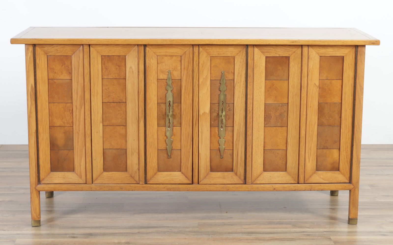 Tomlinson Sophisticate MCM Walnut Buffet (1 of 8)