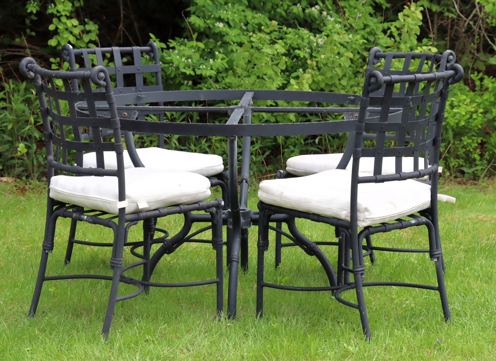 Sifas Kross Round Dining Table & Chairs (1 of 8)