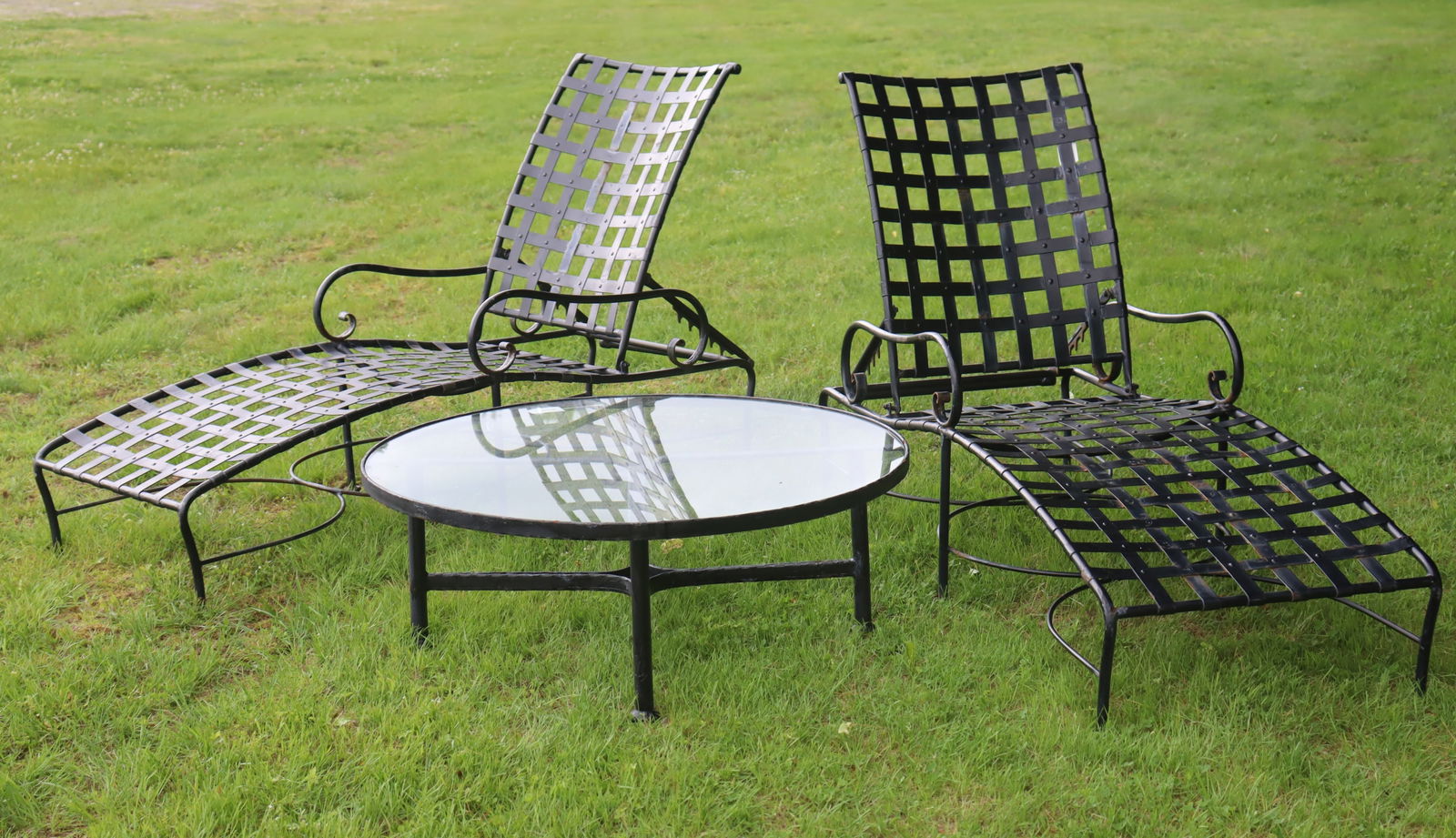 Pair of Black Painted Iron Chaise Lounge & Table (1 of 10)