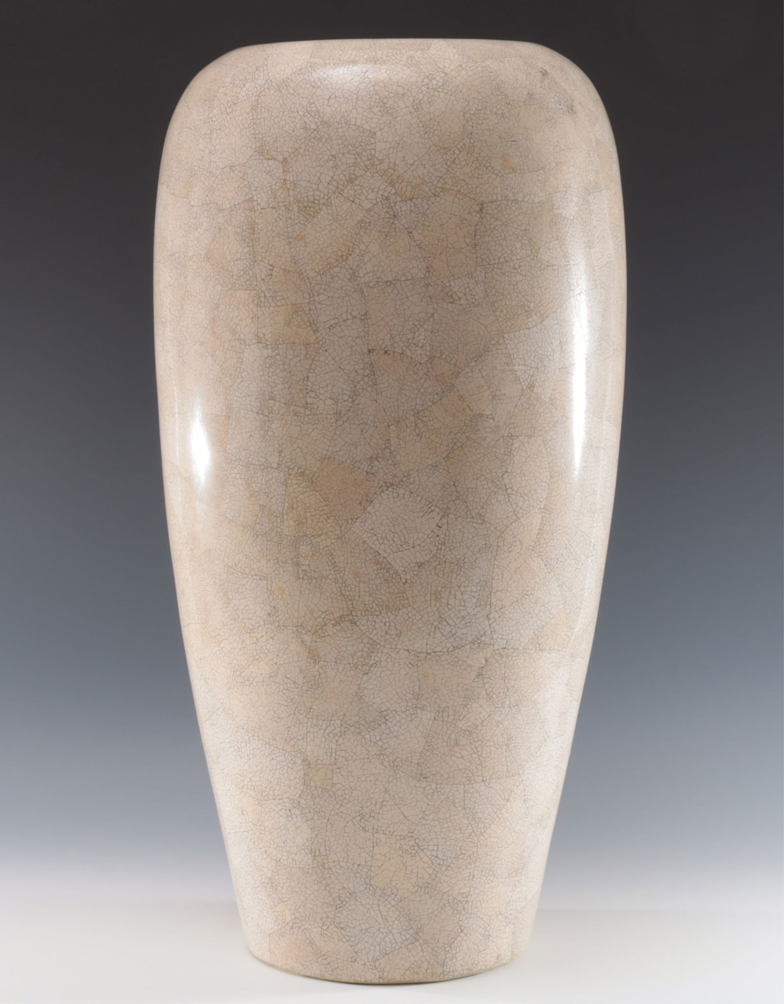 Christian Duc - Eggshell Lacquered Vase (1 of 4)