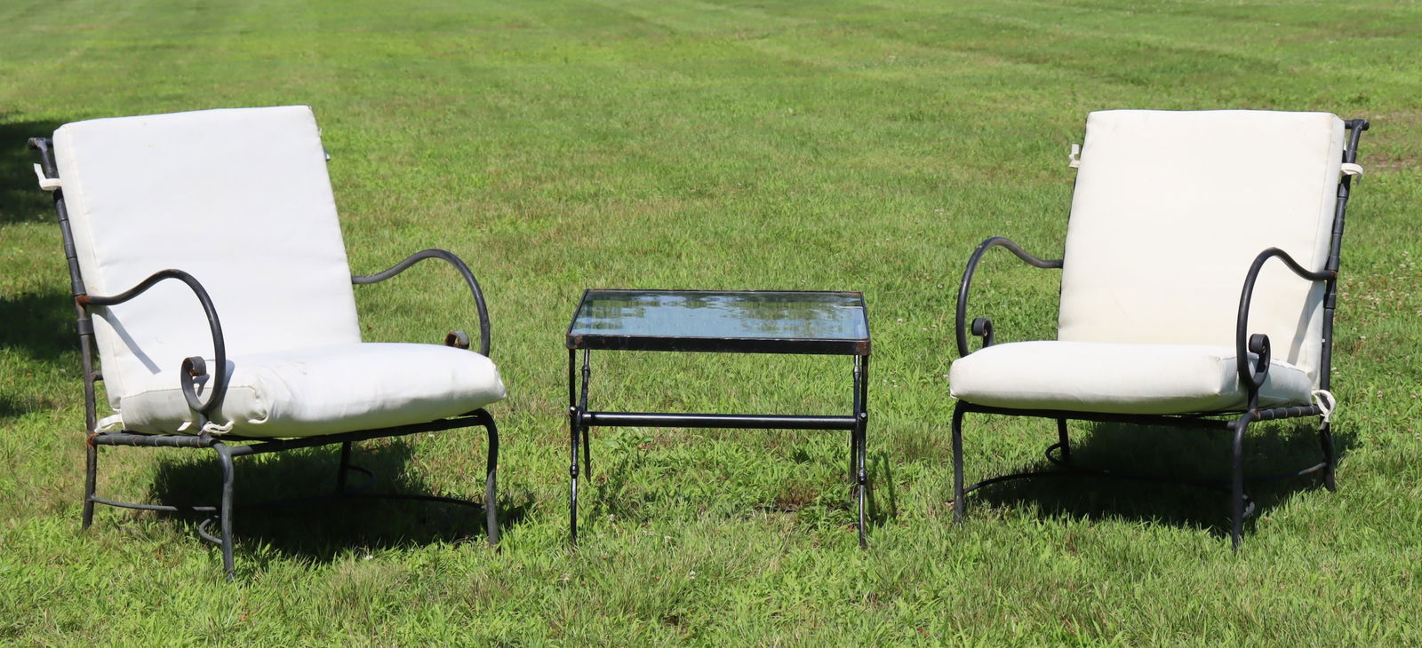 Pair of Sifas Kross Lounge Chairs & Side Table (1 of 9)