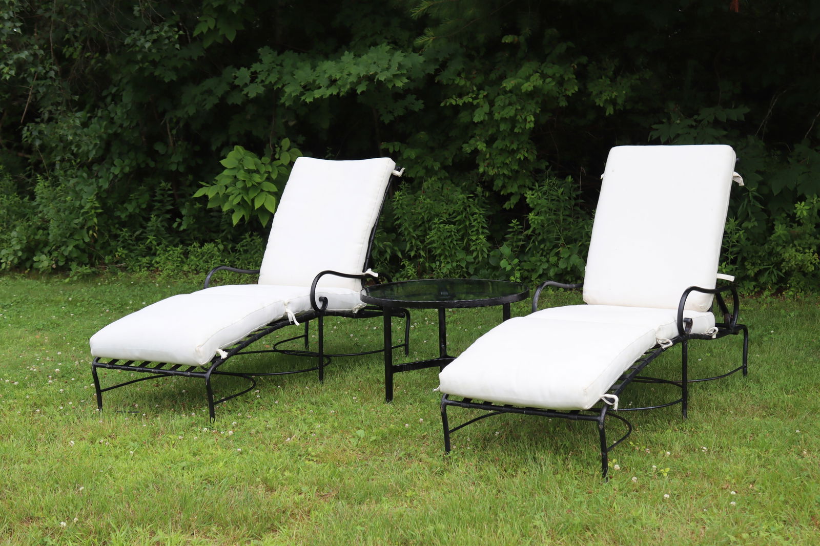 Pair of Sifas Chaise Lounges & Side Table (1 of 18)