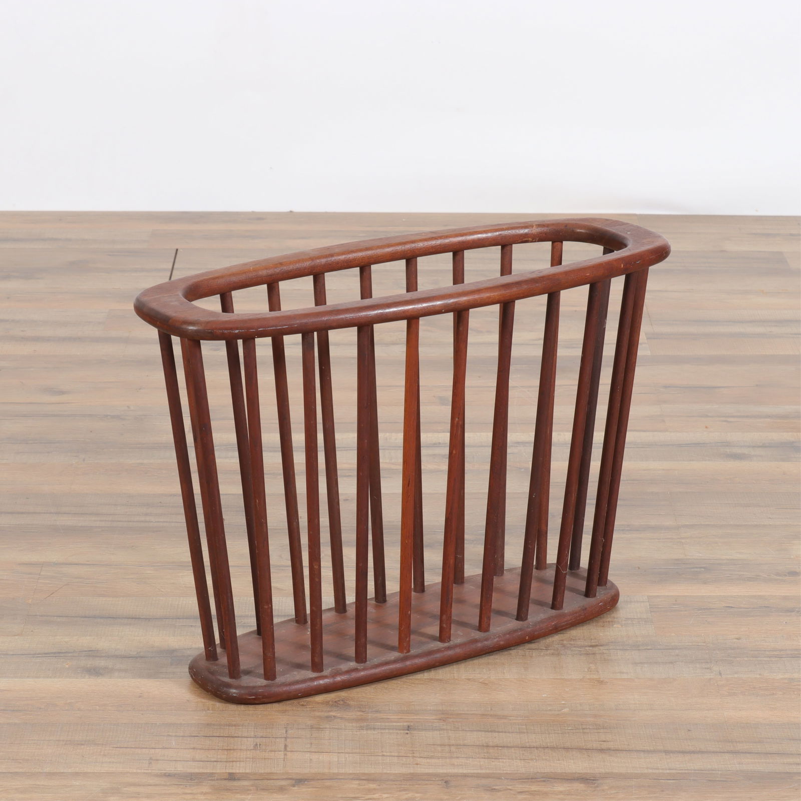 Arthur Umanoff Style Magazine Rack (1 of 6)