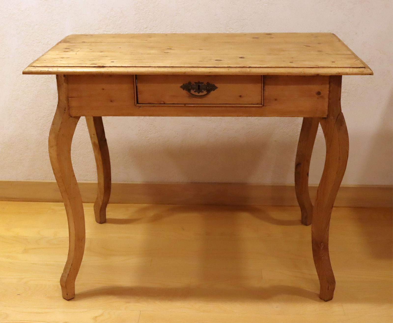Country Pine Tavern Table (1 of 5)