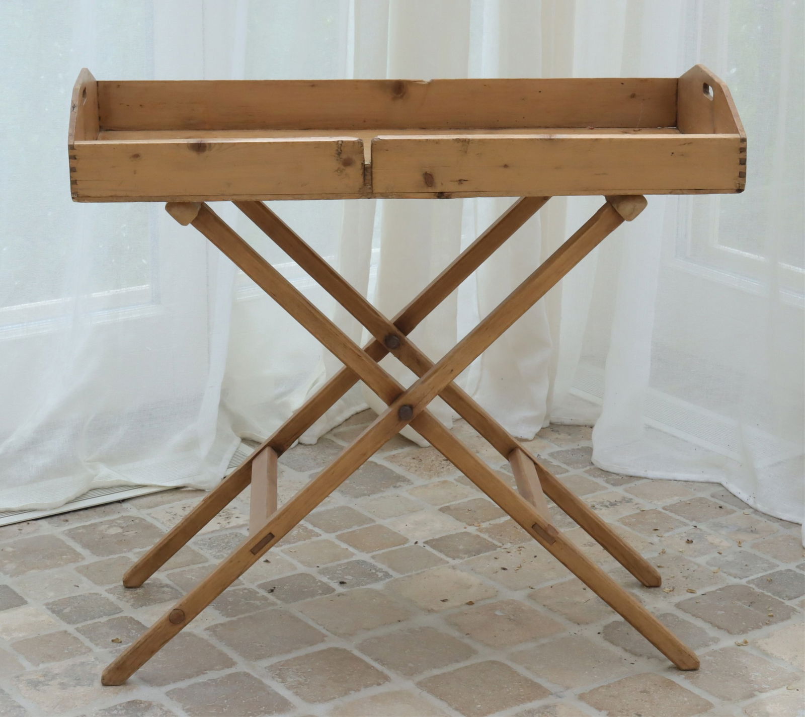 Country Pine Butler's Tray on Stand (1 of 4)