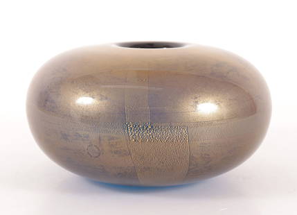 Laura de Santillana - Murano Glass Vase: Venini Murano - Italian glass vase. Sommersi oro model by Laura de Santillana for Venini. 98yr Italian. Signed on bottom.9.5" Dia 4.75" HProperty from a renowned fashion executive, Washington, CT.