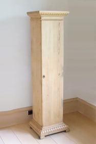 Classical Style Pine Pedestal Cabinet