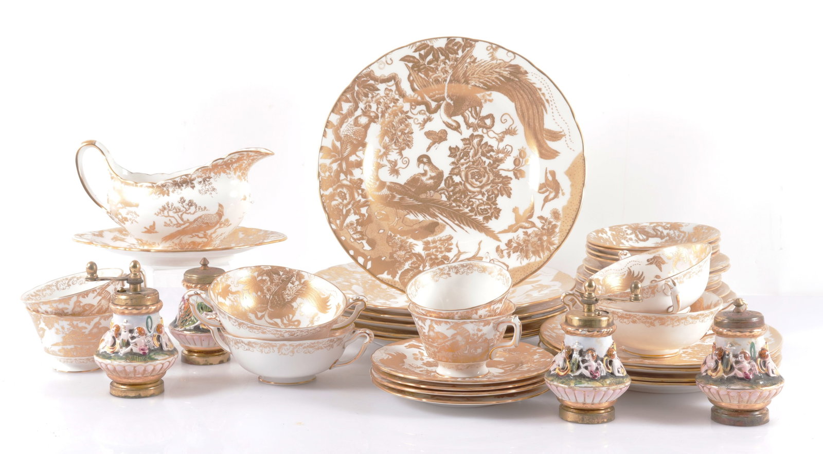 Royal Crown Derby Gold Aves Partial Service (1 of 7)