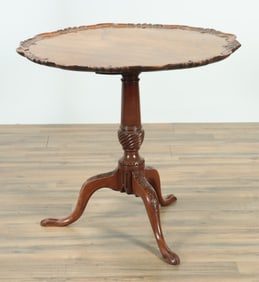 George III Style Pie Crust Tilt-Top Table