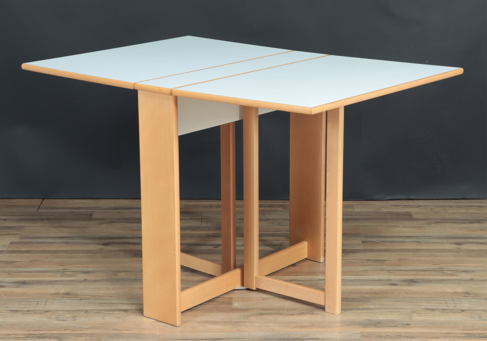 Habitat Beech and Formica Dropleaf Table (1 of 6)
