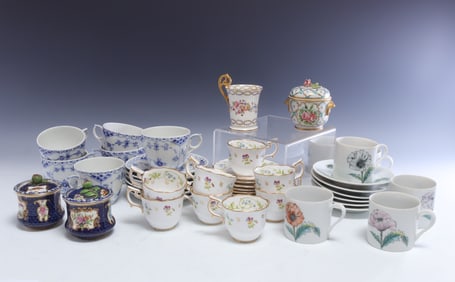 English & Continental Porcelain Teacups & Saucers