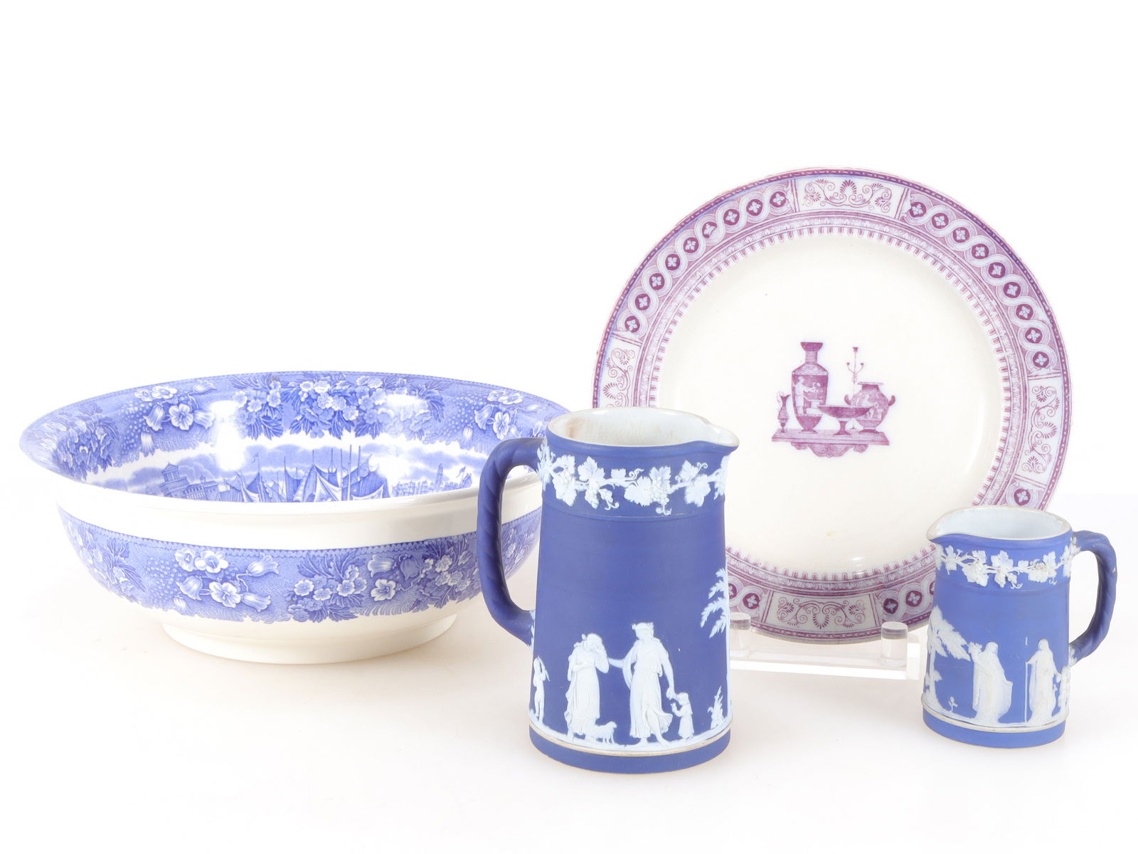 Group of Wedgwood Tableware (1 of 7)