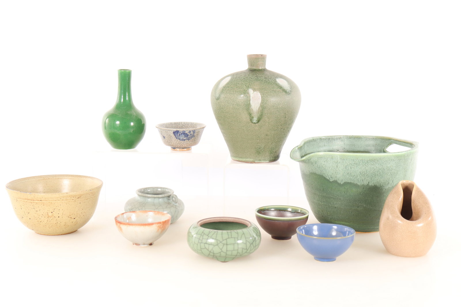 Group of Modern Chinese & Japanese Tableware (1 of 9)