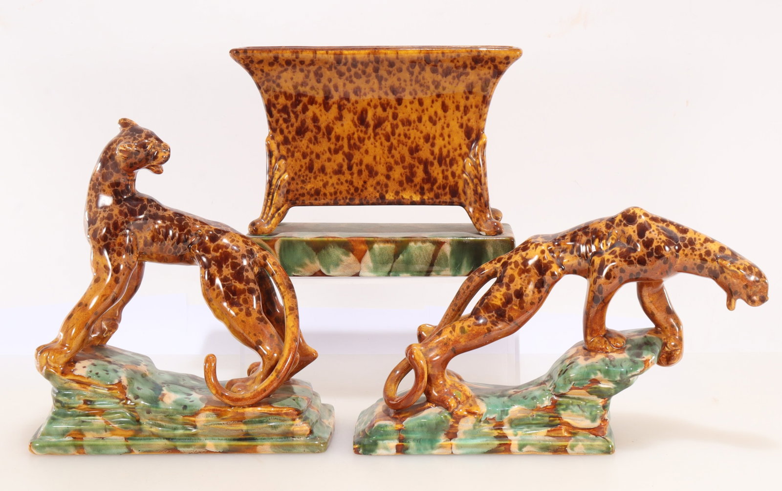Pair of Royal Haeger Leopards and Planter (1 of 7)