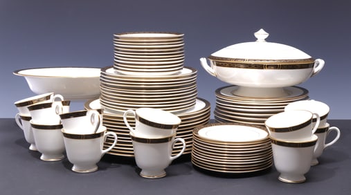 Royal Worcester Mountbatten Dinner Service