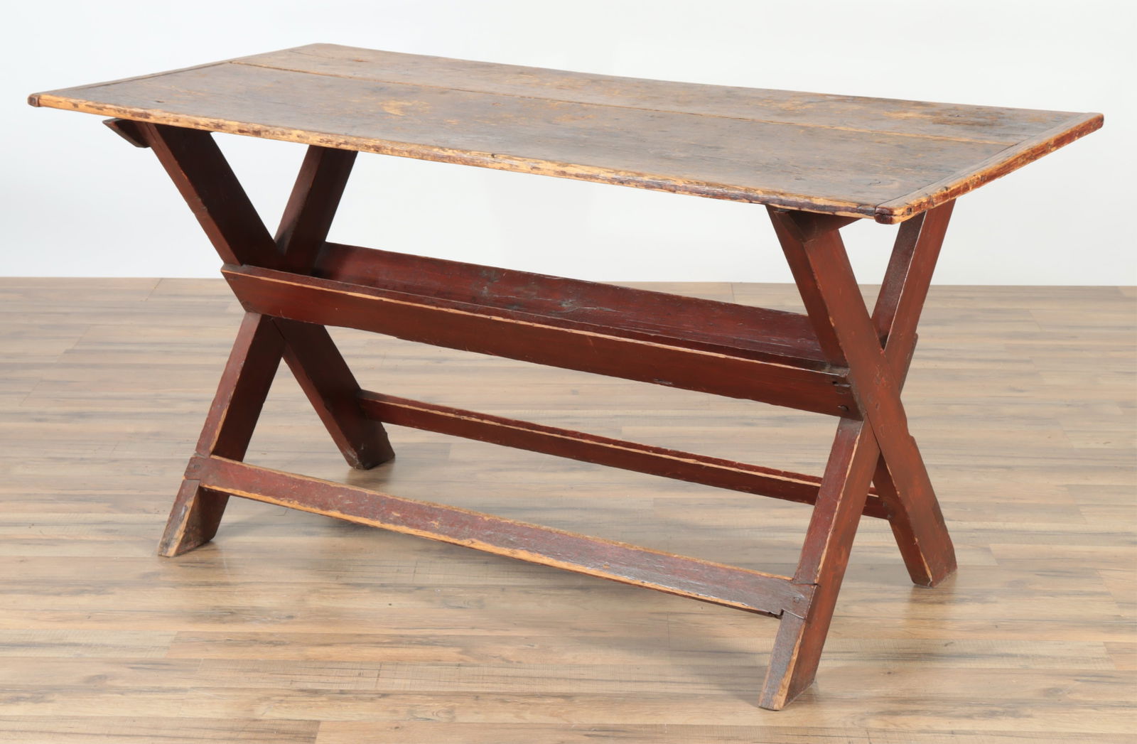 Red Painted Sawbuck Table, New England (1 of 8)