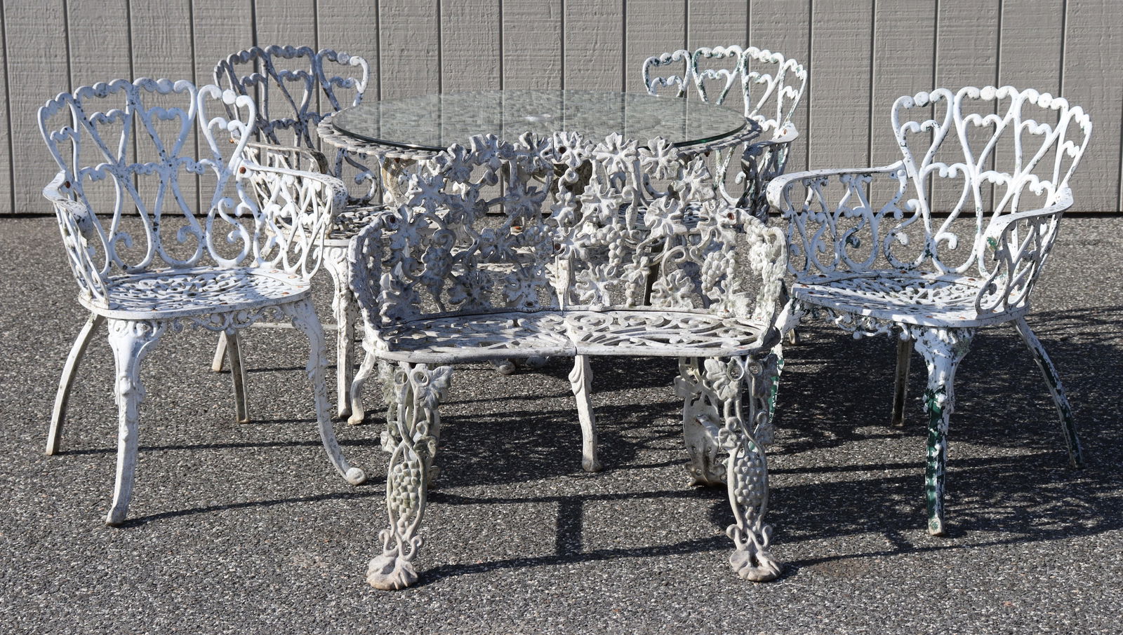 Classical Garden/Patio Furniture (1 of 12)