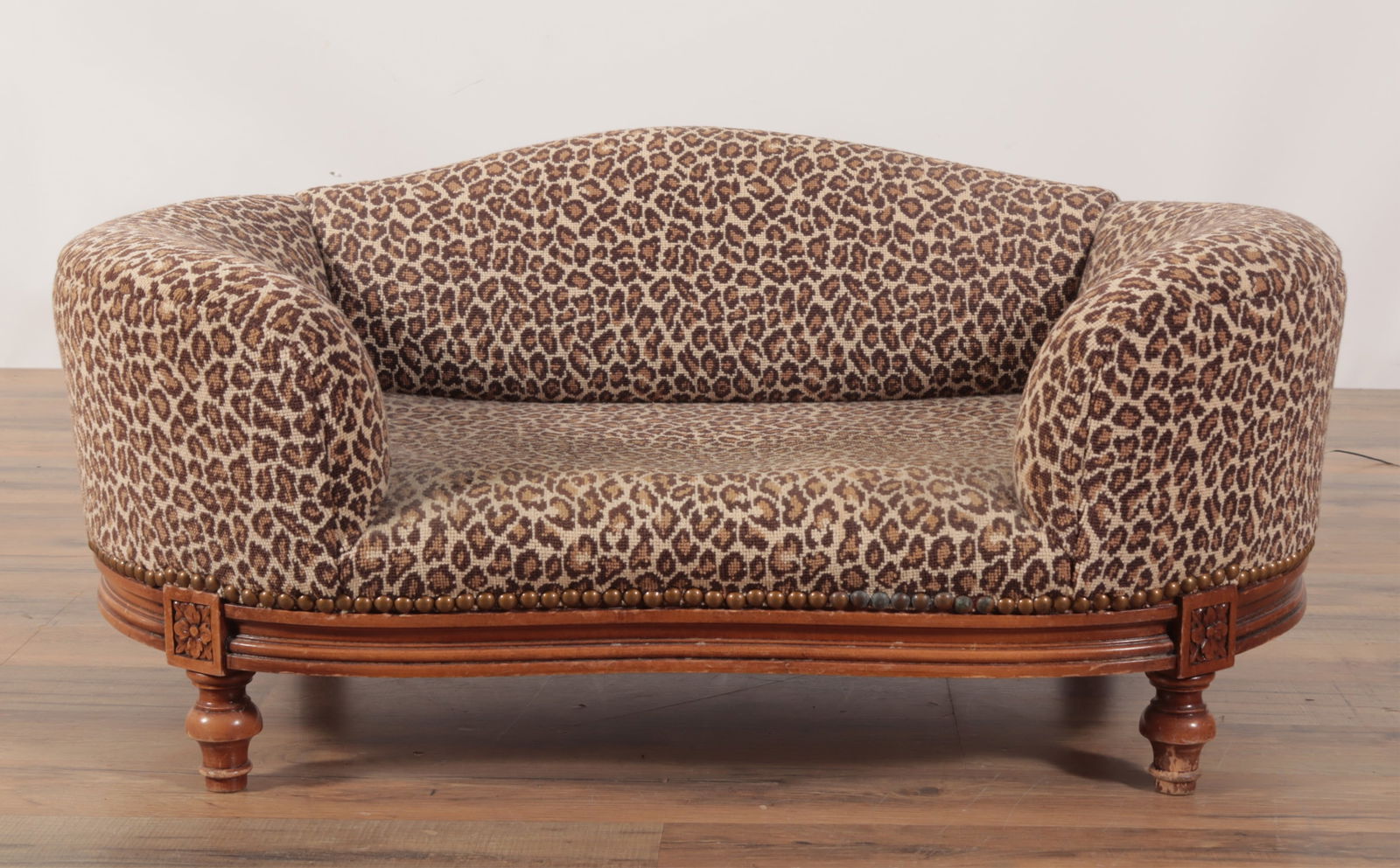 Louis XVI Style Beech Dog Bed (1 of 4)