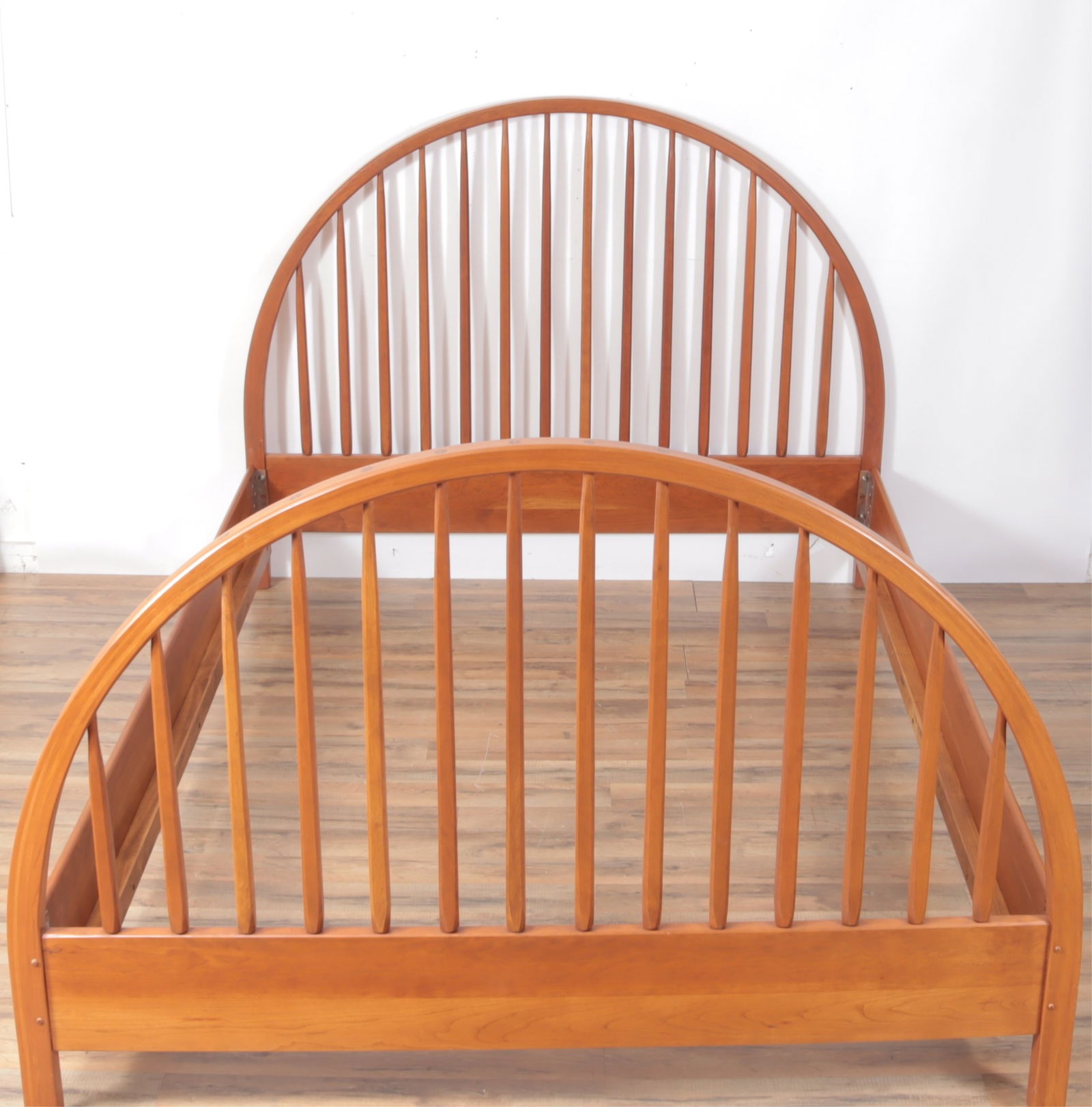 Hunt Country Furniture Windsor Queen Bed: Hunt Country Furniture "Windsor" arched wood slatted bed Headboard 49 1/2"H x 62 1/4"W, Footboard 43 1/2"H Property from a Falls Village Connecticut Home