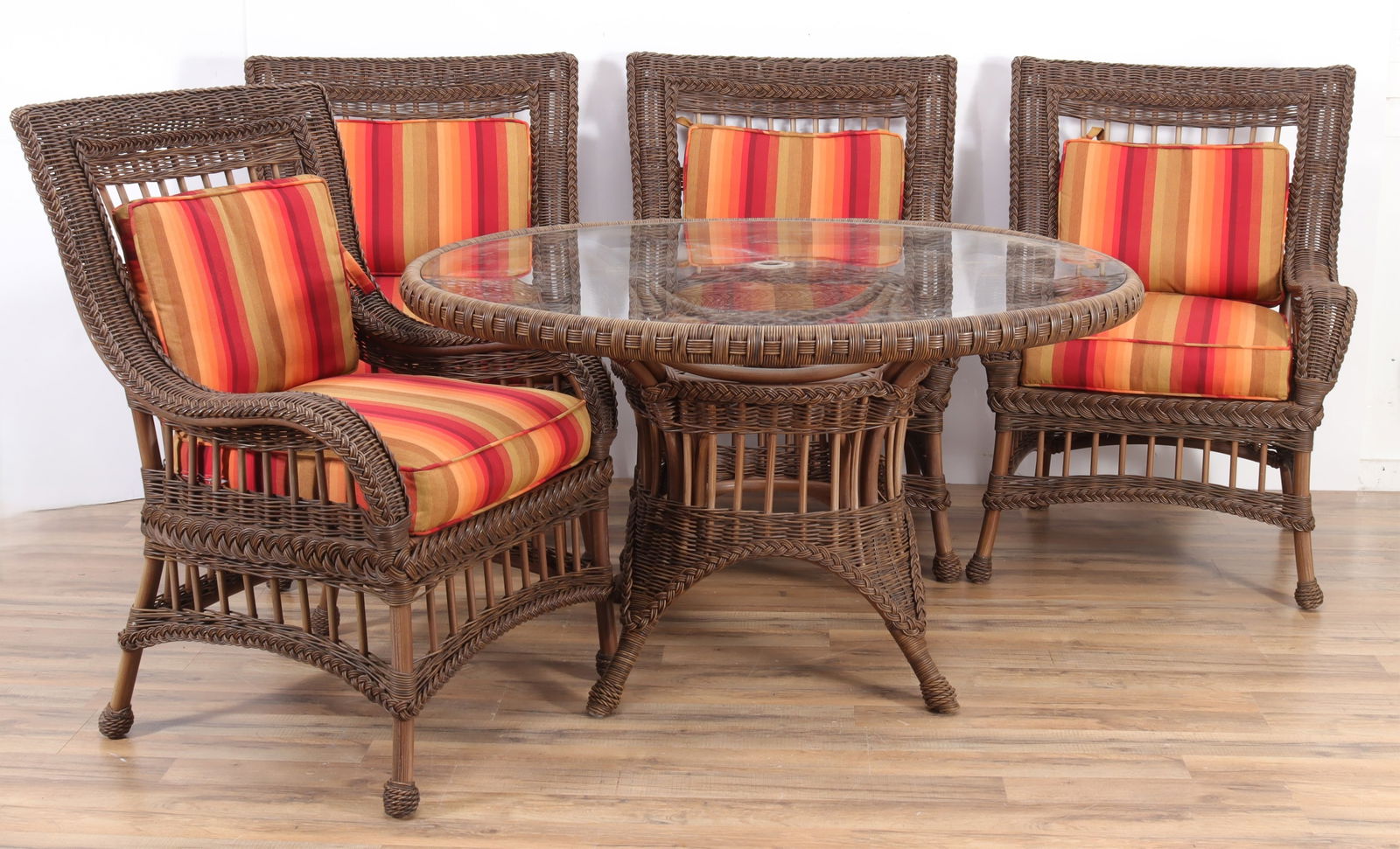 Ethan Allen Resin Outdoor Dining Table & 4 Chairs (1 of 10)