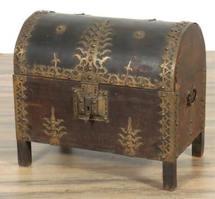 Colonial Revival Brass Mtd Domed Box