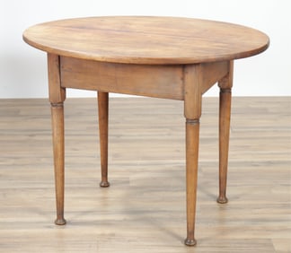 American Queen Anne Style Cherry Tavern Table
