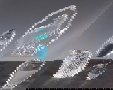 Group 5 Crystal or Glass Articles, 20th C: Group of five glass or crystal articles, 20th Century, comprising: 1 Mats Jonasson eagle plaque; 1 Steuben eagle; 1 Steuben apple; 1 Murano egg signed "Seguso Viz/Murano"; and 1 small apple, indistinc